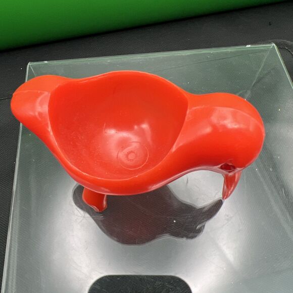 Fun Vintage KIWI BIRD red Plastic egg cupHong Kong - Picture 4 of 8